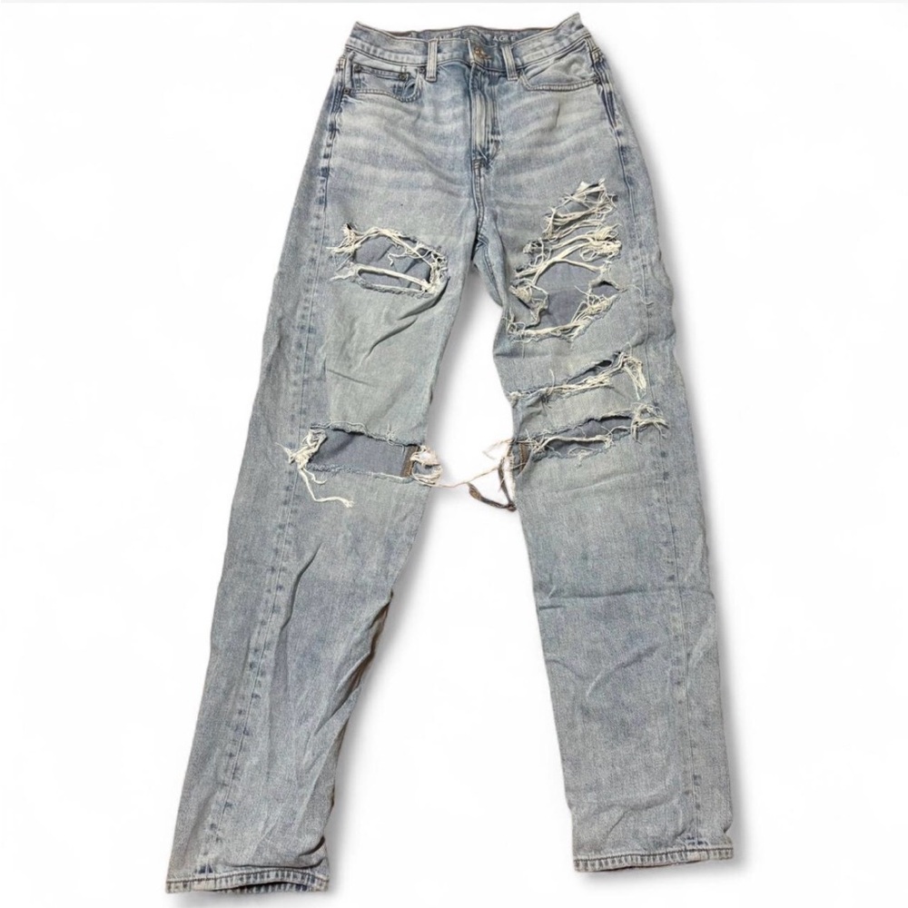 American Eagle Outfitters Light Blue Distressed Jeans